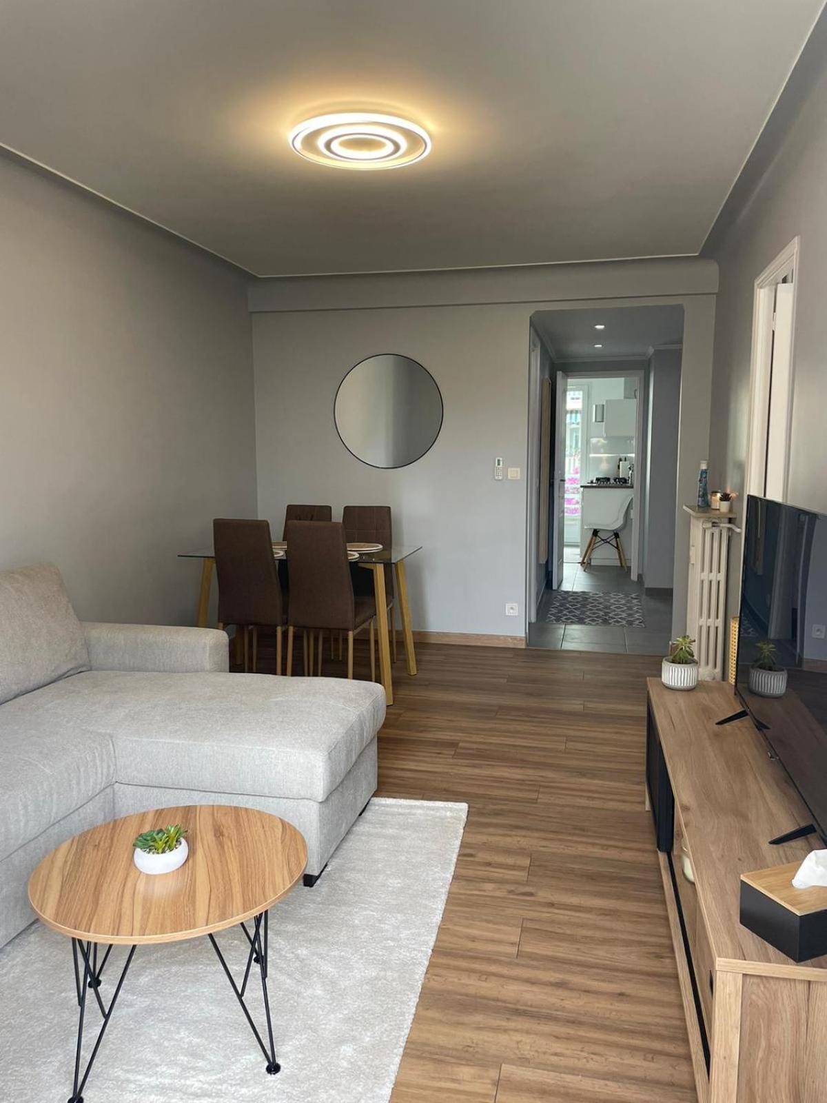 50M2 Climatise Proche Mer Nizza Esterno foto